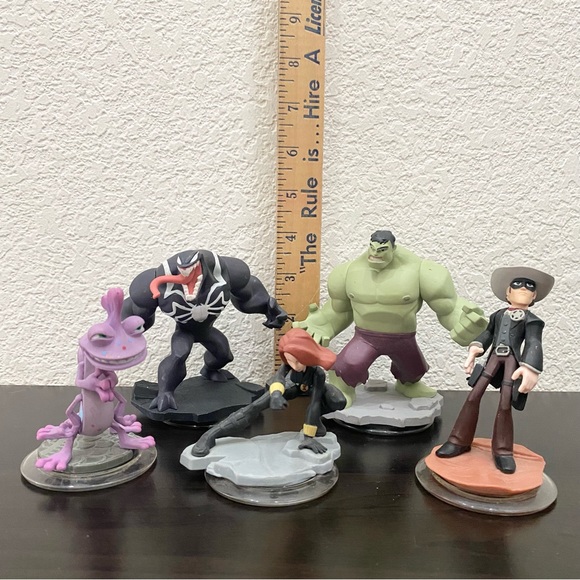 SKYLANDERS Disney Infinity Lot of 5 Loose Figure Toys - Picture 3 of 12